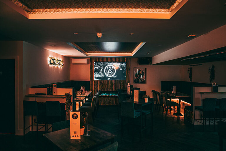 Cristis Brunch Interior 02