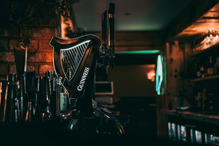 Cristis Guinness Bar